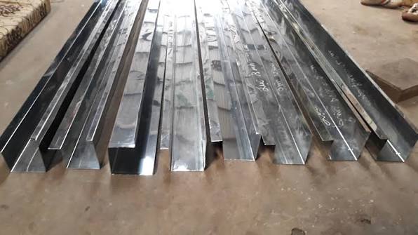 Dịch vụ thay máng tôn bị dột, thay thế máng inlox