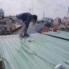 Dịch vụ thay máng tôn bị dột , thay thế máng inlox